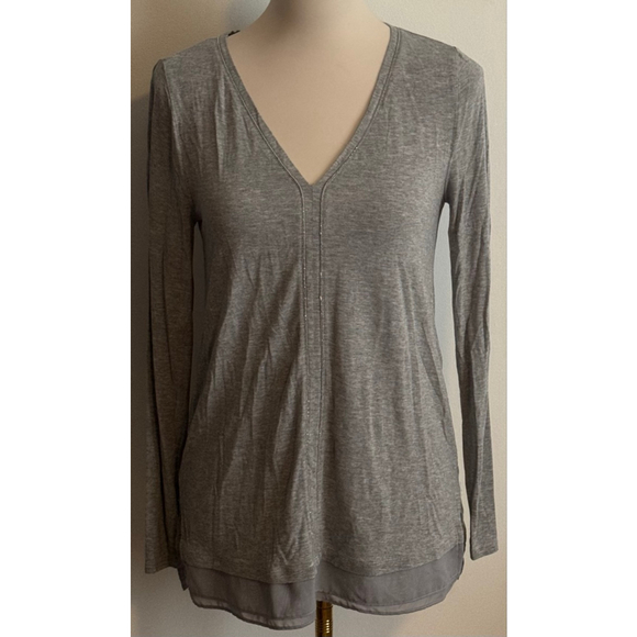 WHITE HOUSE BLACK MARKET Tops - Women's WHITE HOUSE BLACK MARKET Gray Long Sleeve Tee XS